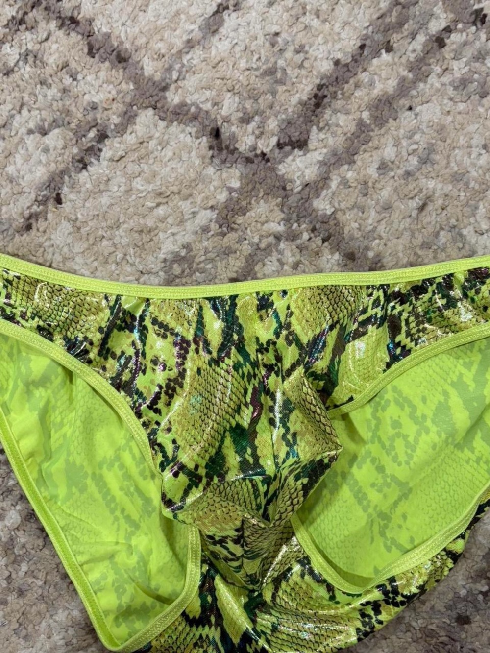 SHEIN Neon Green Snake Print Men's Briefs